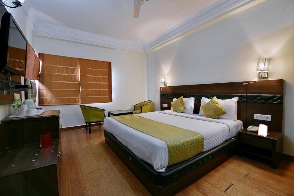 Hotel Empire Regency Джайпур Екстериор снимка