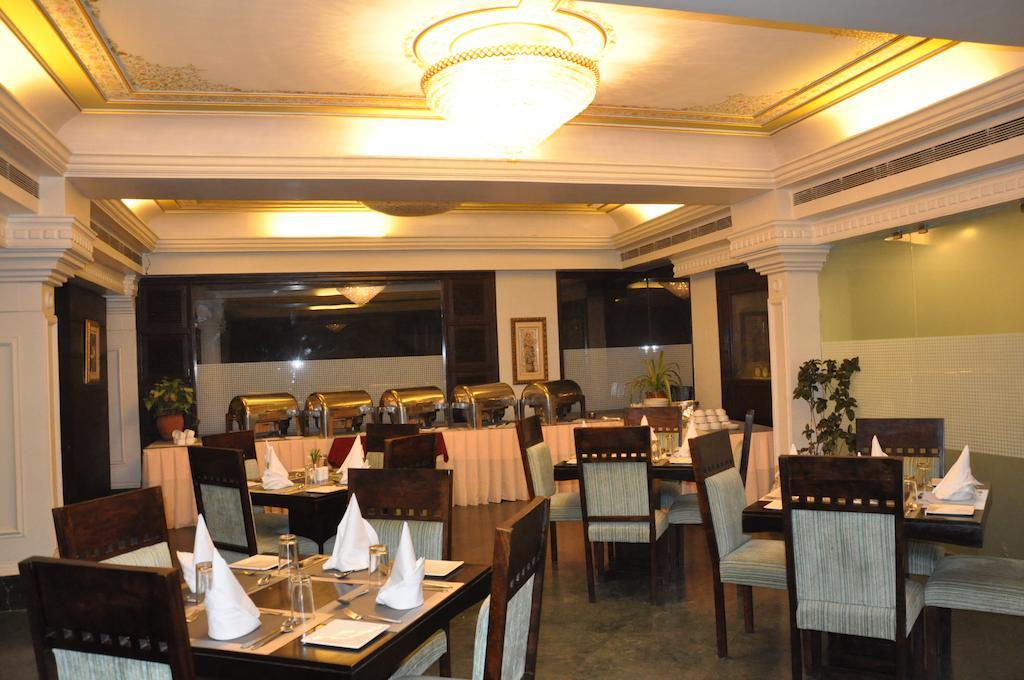 Hotel Empire Regency Джайпур Екстериор снимка