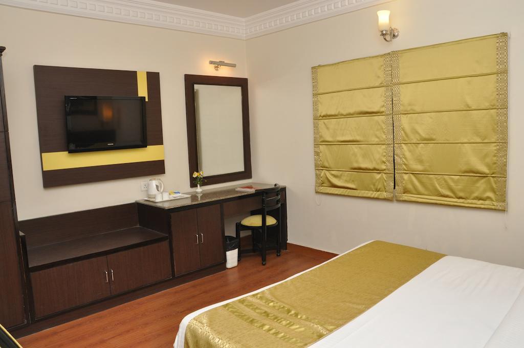 Hotel Empire Regency Джайпур Екстериор снимка