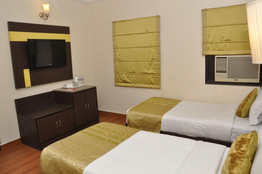 Hotel Empire Regency Джайпур Екстериор снимка